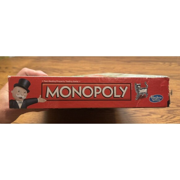Monopoly Hasbro Gaming Fast-Dealing Property Trading Game‎  2014 - Picture 3 of 13